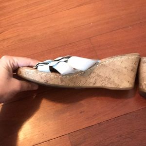 boc white wedges
